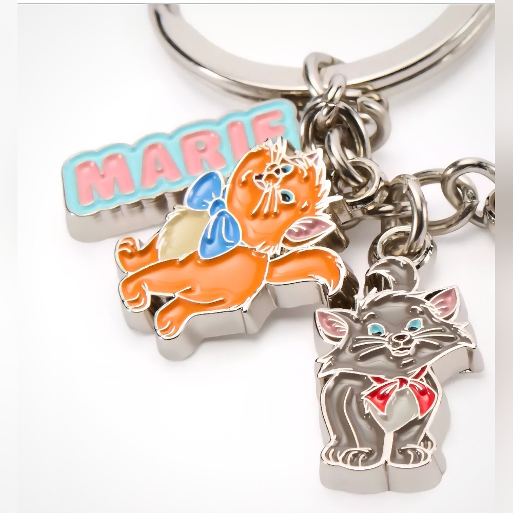 Disney Marie Cats Enamel Multi-Charm Keychain Aristocrats Purse Charm NWT - Picture 3 of 4